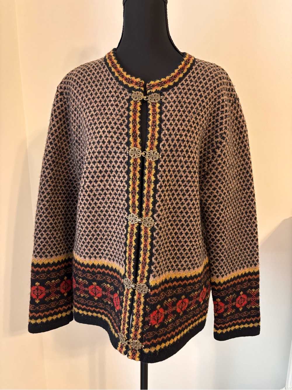 Vintage Skyr 100% Wool Nordic Fair Isle Cardigan Sweater M Clasp Apres Ski Brown